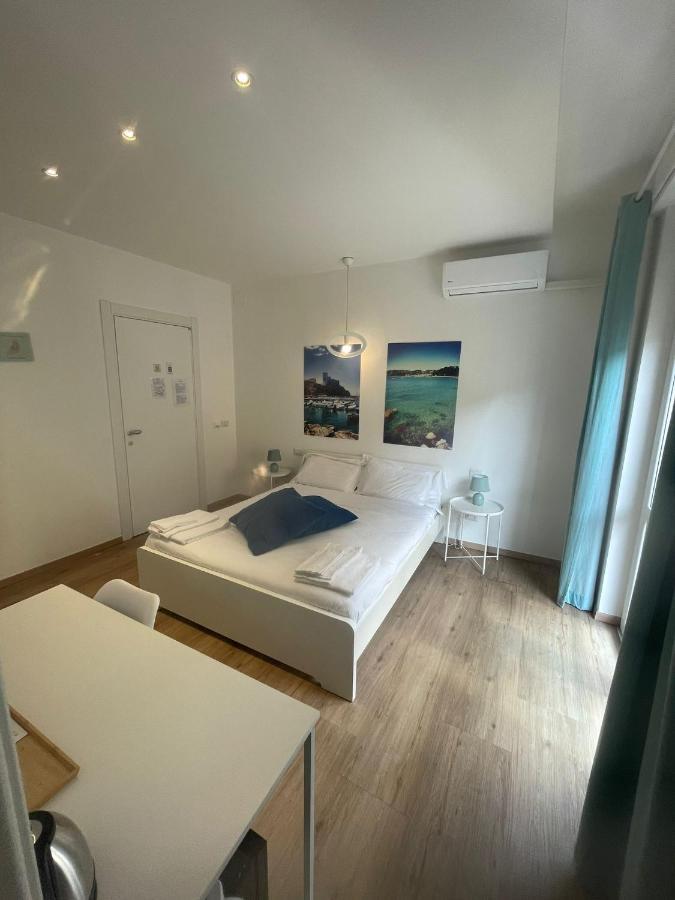 Gasthof Colombo 32 Affittacamere La Spezia